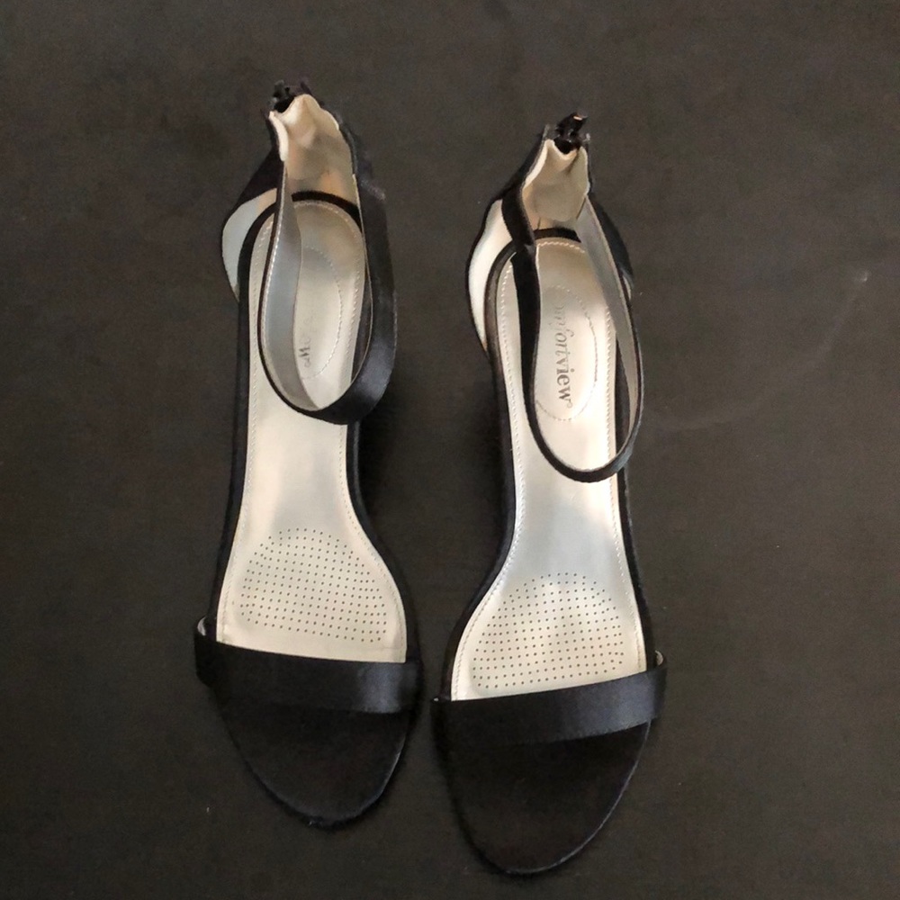 Comfort view Black heel Sandals Sz 11M